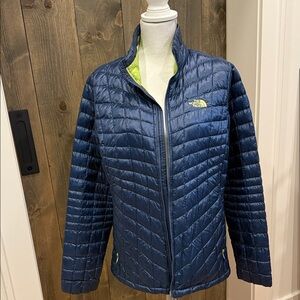 The North Face Women's Navy Thermoball Jacket - Like New